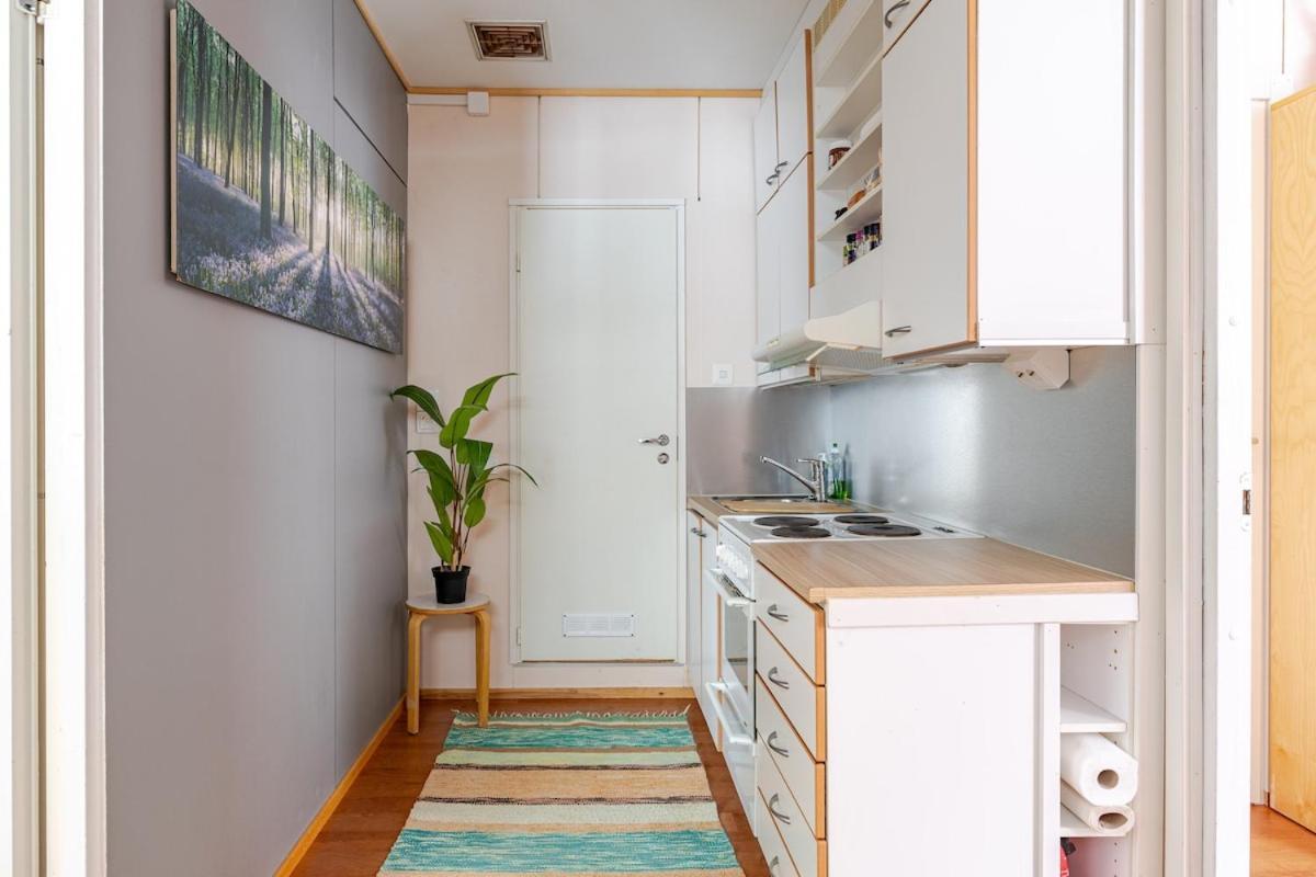 Bungalow House Flat In Rekola 33M2 Вантаа Екстериор снимка